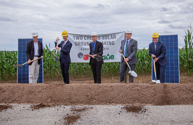 Wisconsin Gov. Tony Evers (center) joined MGE Chairman Jeff Keebler (second from right) and leadership from WEC Energy Group, WPS and NextEra Energy Resources to break ground at the 150-megawatt solar project.